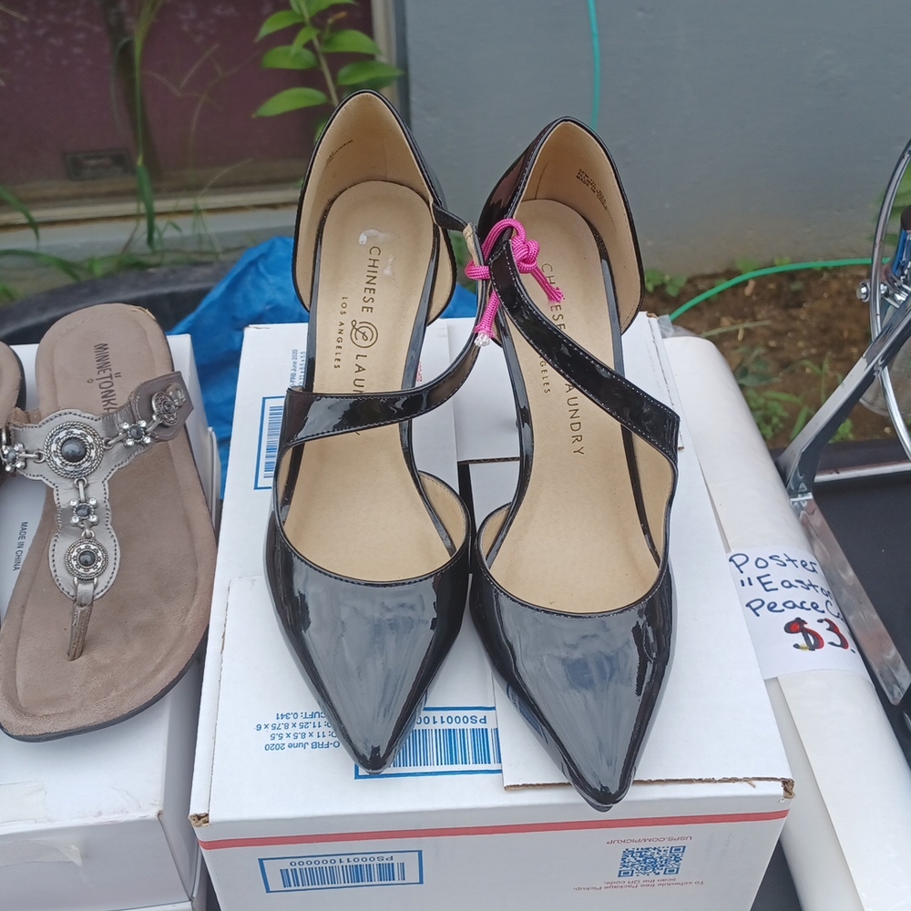 Chinese laundry shoes size 8 black